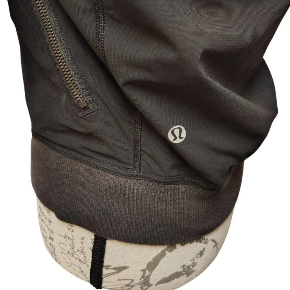 Lululemon Athletica Womens Var-City Bomber Jacket 6 Black Navy Full Zip Sporty - Picture 5 of 10
